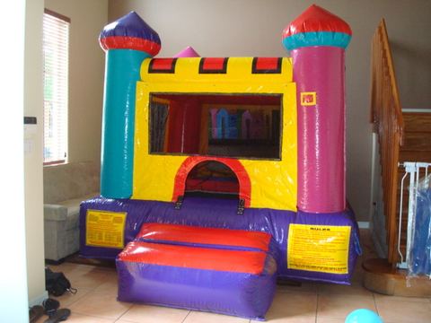 Indoor/ Outdoor Bouce House rental